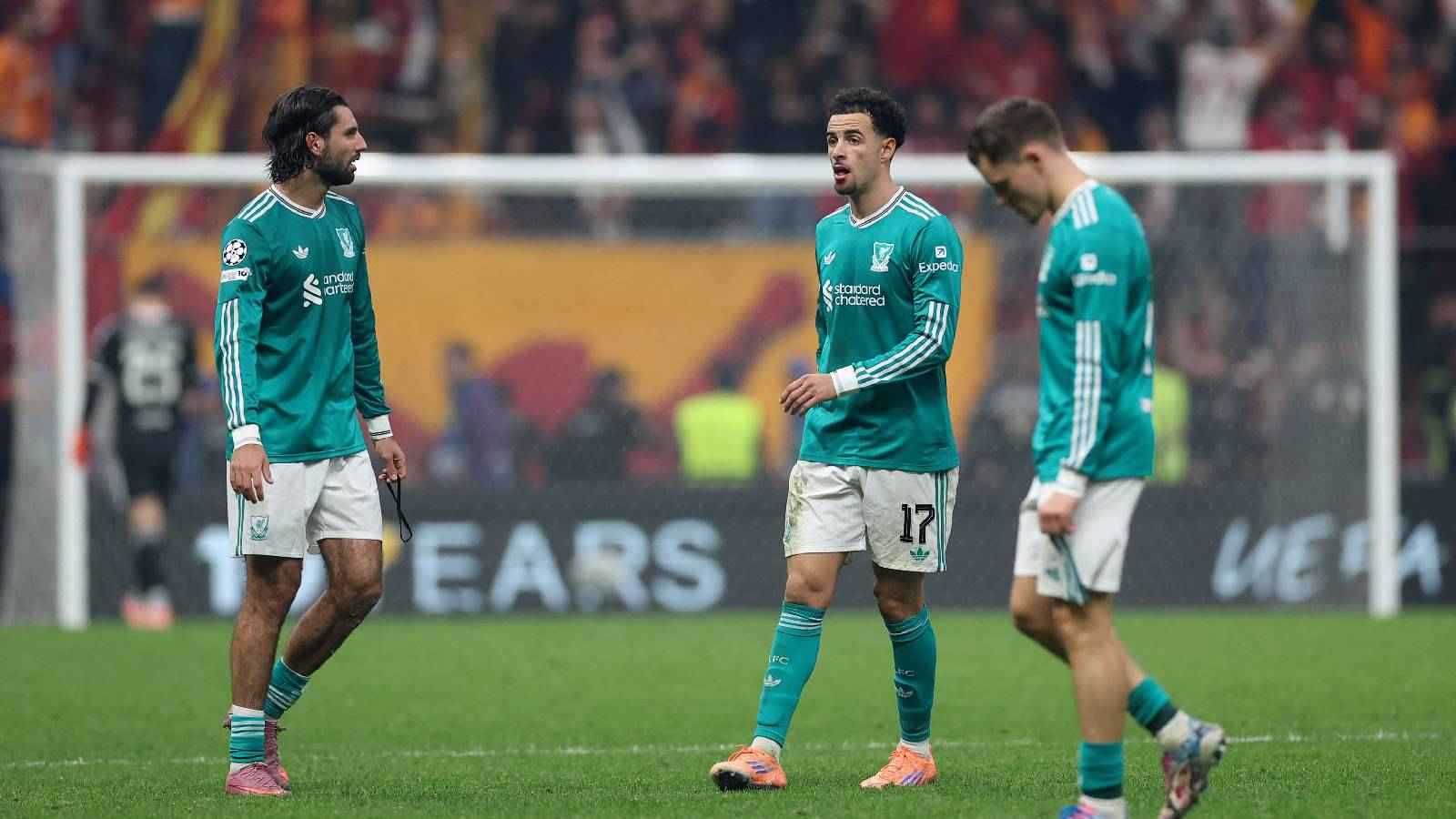 وصفوه ب"منتهٍ" تماماً .. جماهير ليفربول تشن هجوماً على نجم الفريق 