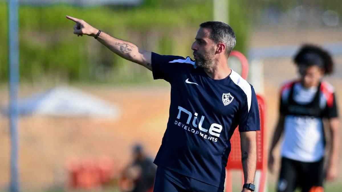 مفاجأة.. ما حقيقة "تهجم" لاعبي الزمالك على يانيك فيريرا؟ 