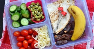 الوقاية من الإنفلونزا تبدأ من اللانش بوكس.. أطعمة سهلة وصحية لأطفالك فى المدرسة 