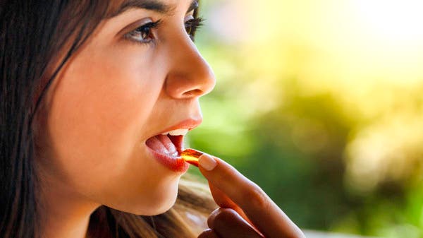 لماذا يؤثر نقص فيتامين D على النساء أكثر من الرجال؟.. دراسة تشرح 