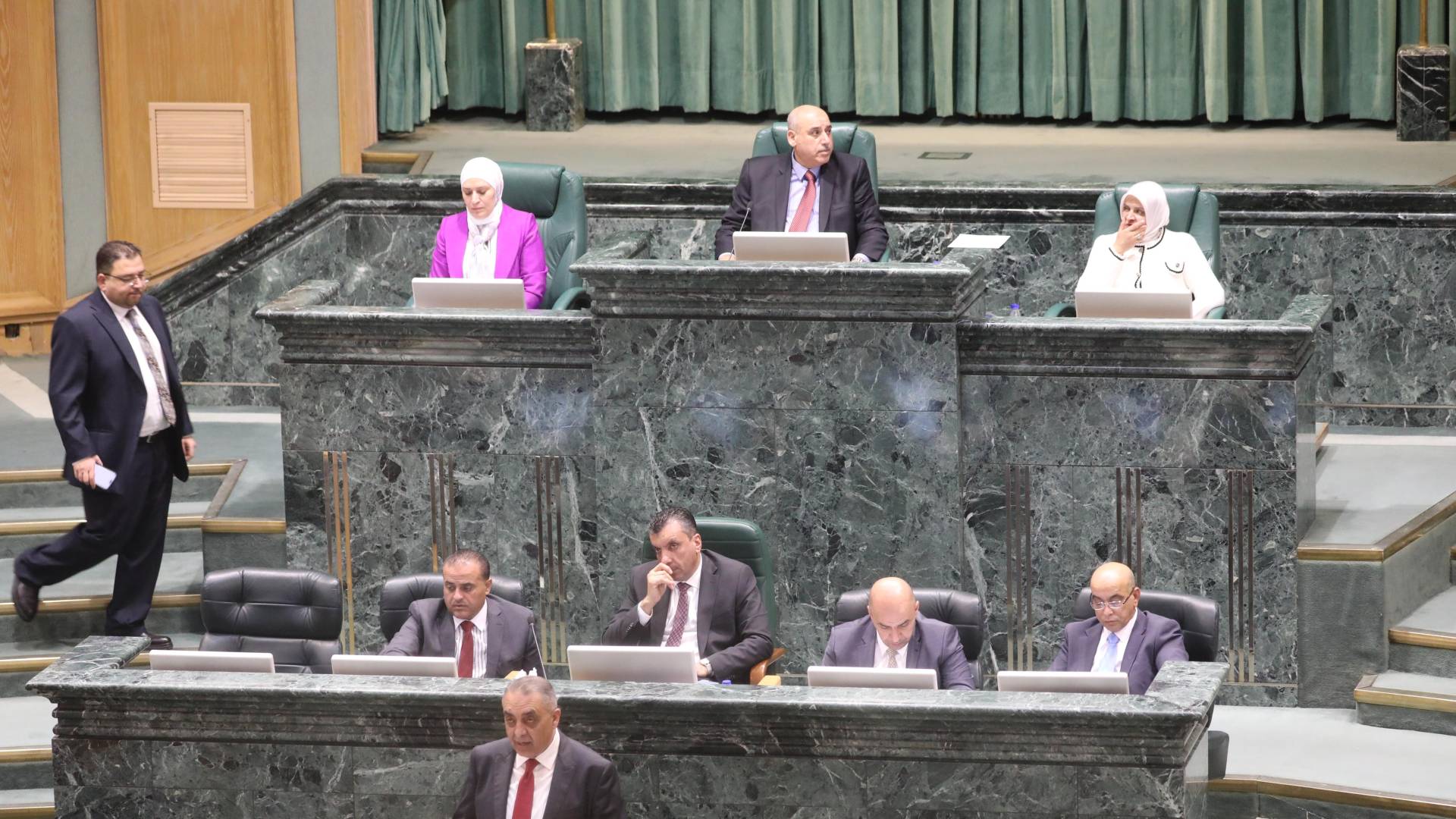 رئيس النواب مازن القاضي يعلن: التصويت على موازنة 2026 الخميس #عاجل 