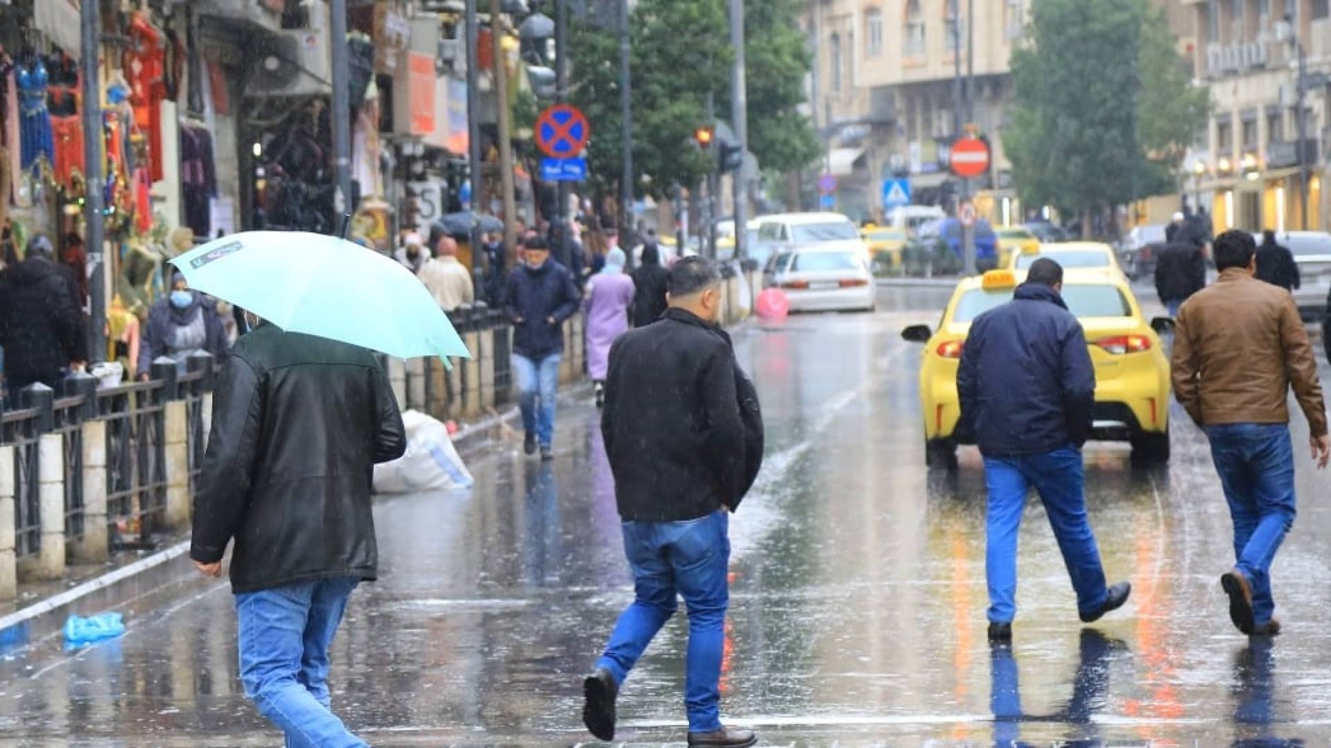 مع تعمق المنخفض الجوي.. "الأمن العام" يجدد تحذيراته من السيول ويدعو لأقصى درجات الحيطة #عاجل 