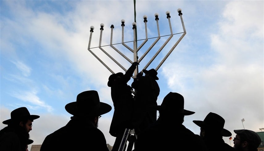 وزراء إسرائيليون يطالبون بإقامة مراسم رفع العلم في غزة 