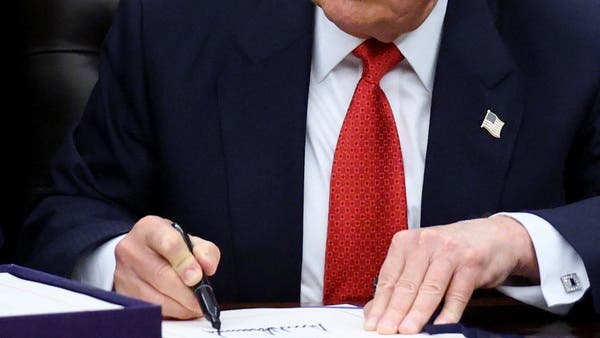 ترامب يوقع أمراً تنفيذياً لمنع الولايات من صياغة لوائحها الخاصة بشأن الذكاء الاصطناعي _Business 