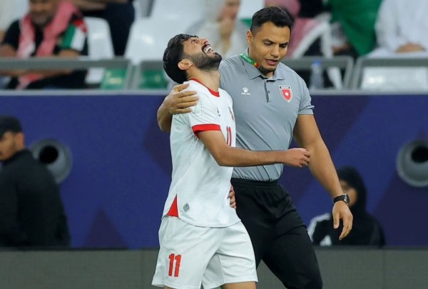 الأردنيون يتمنون الشفاء للنجم النعيمات بعد إصابته بالرباط الصليبي #الأردن 