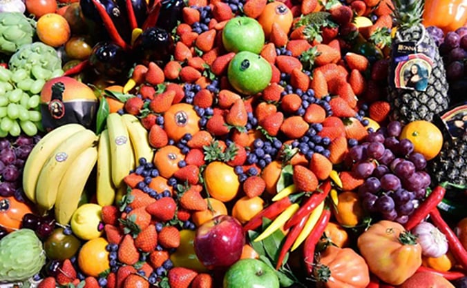 6 فواكه تعزّز صحة الكلى وتحميها من التلف. تقارير طبية تحذّر من أثر سوء التغذية والسكري والضغط على الكلى. دراسات يوصون بالتوتين والفراولة والتفاح والعنب الأحمر والليمون. فواكه منخفضة البوتاسيوم ومضادة للأكسدة تقلل الالتهاب والحصوات 