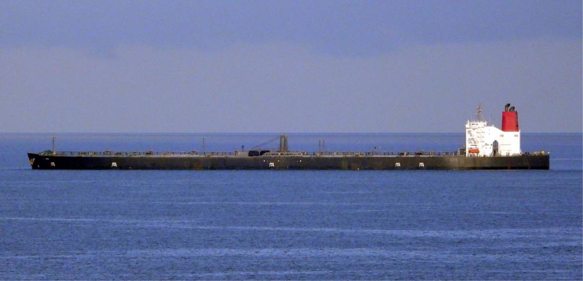 وزارة العدل قالت إنها تستخدم لنقل الوقود لمصلحة "حزب الله" والحرس الثوري... مذكرة احتجاز أميركية لناقلة قبالة فنزويلا وكراكاس: "سرقة فاضحة" 