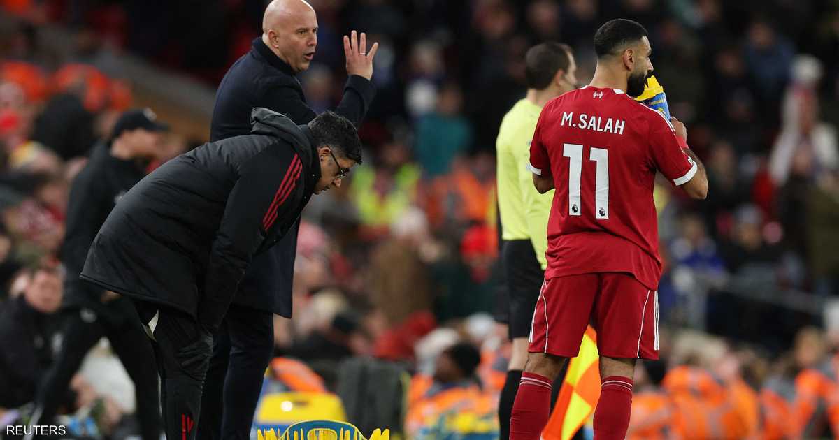 سلوت يطوي صفحة خلافه مع صلاح ويؤكد: "لا مشكلة تستدعي الحل" #ليفربول 