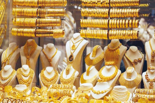 «الصاغة»: جني الأرباح يدفع مواطنين لبيع الذهب #عاجل 