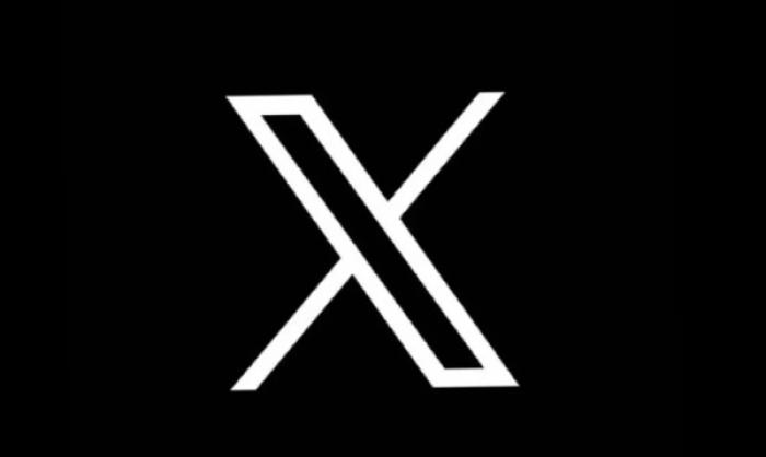 «إكس» توحّد نظام المراسلة وتدمج الرسائل الخاصة مع «XChat» في تبويب واحد 