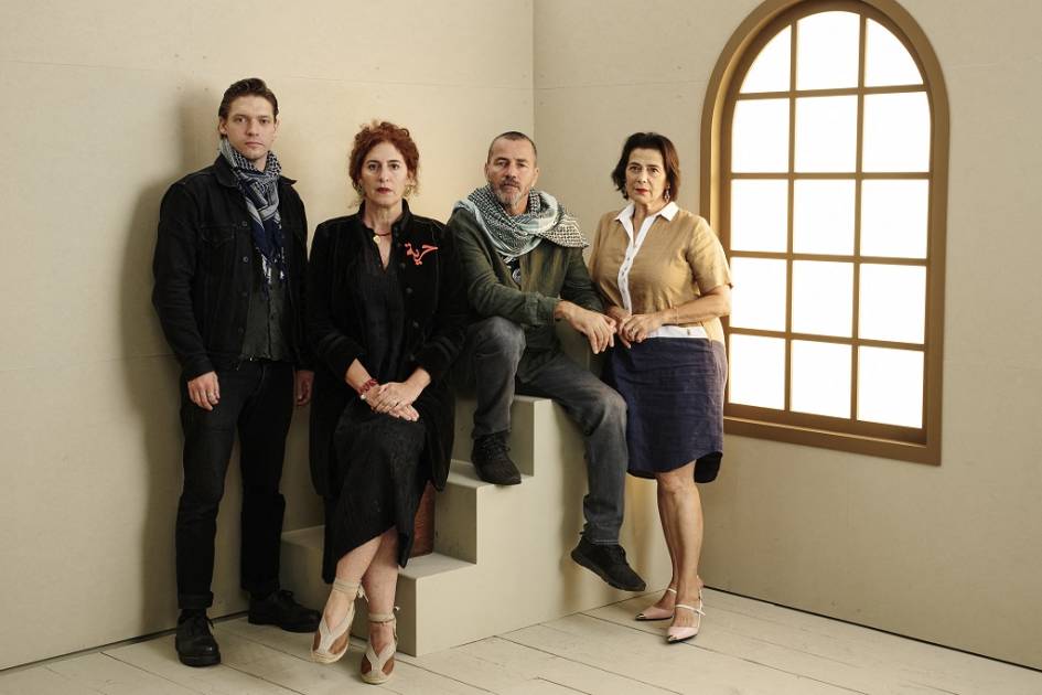 انطلقت الدورة الـ36 من أيام قرطاج السينمائية في تونس على مسرح الأوبرا بمدينة الثقافة أمس السبت بعرض فيلم "فلسطين 36" للمخرجة آن ماري جاسر 