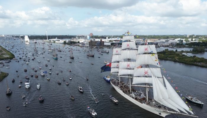 سفينة شباب عُمان الثانية.. رسالة وطن يحمل أشرعة السلام 