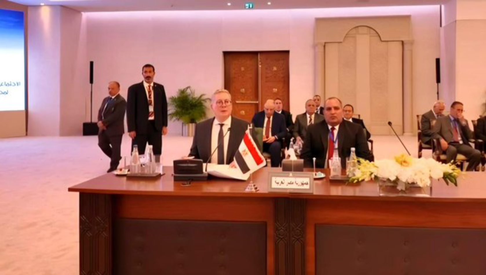 وزير البترول المصري يطرح مبادرات لتعزيز أمن الطاقة العربي، تشمل خريطة للربط الإقليمي، ومنصة رقمية، وفرصًا لتنسيق المشتريات الطارئة للنفط والغاز، خلال اجتماع "أوابك" في الكويت #فوربس 