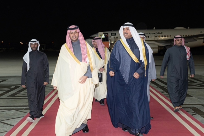 الأمير تركي بن محمد بن فهد يصل البلاد في زيارة رسمية 