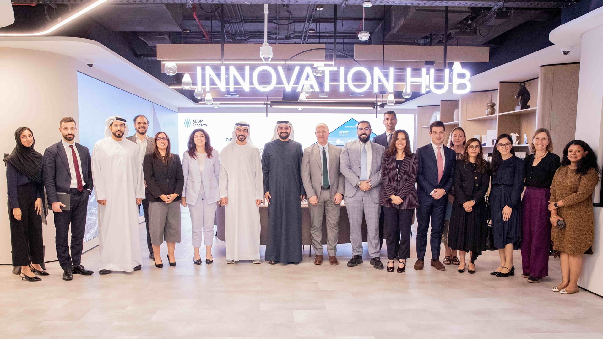 وزارة الاقتصاد والسياحة تعزز المعرفة المهنية بالممارسات التطبيقية لقانون المنافسة #الشارقة24 