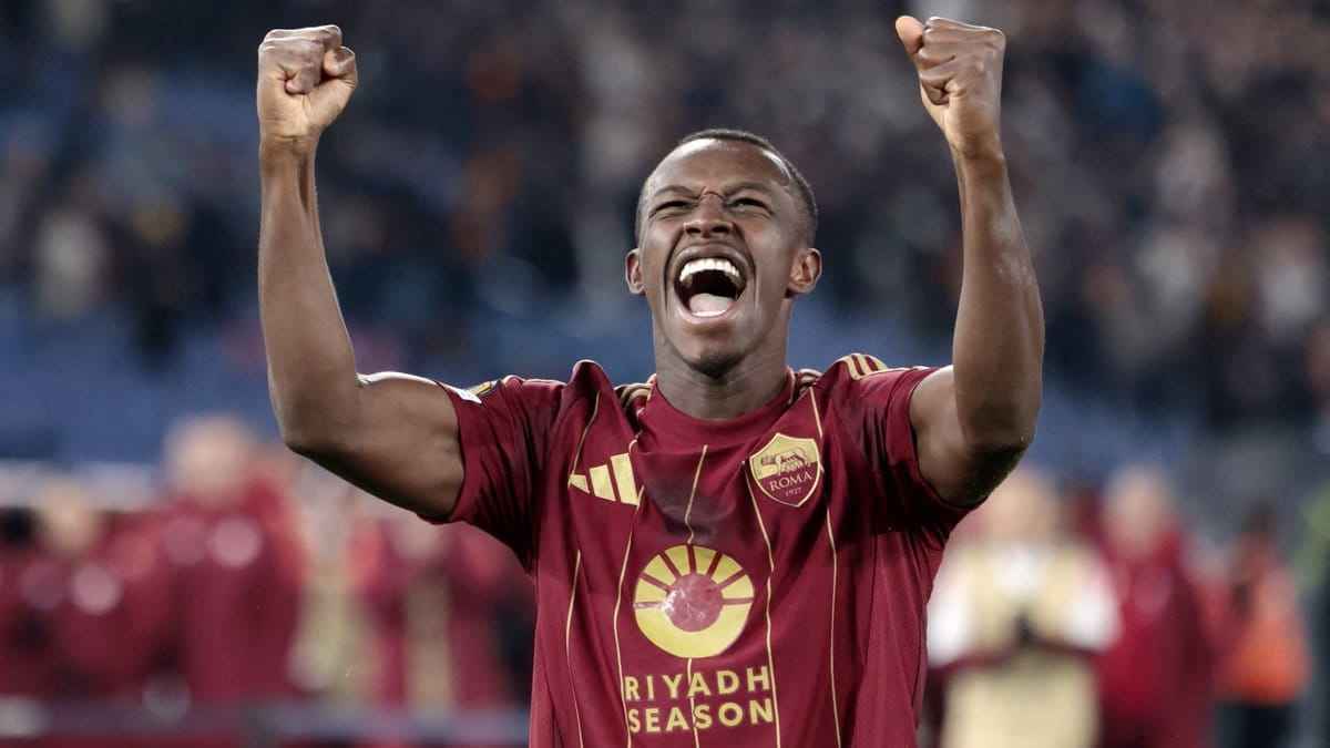 لم يغلق الباب.. ماذا يفصل سعود عبد الحميد عن العودة إلى الدوري السعودي؟ 