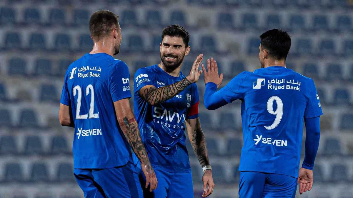 بعد استحواذ الوليد بن طلال.. 5 ملامح لمشروع الهلال السعودي "المرعب" 