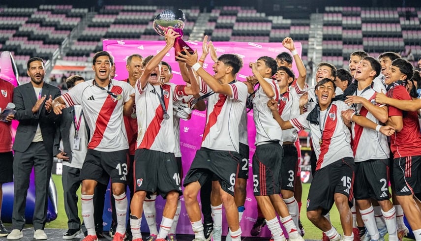 ريفر بليت بطلاً لـ كأس ميسي على حساب #أتلتيكو_مدريد 