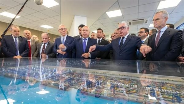 عاجل | ميناء السخنة أكبر ميناء من صنع الإنسان في العالم بعد اكتمال تطويره بـعمق 19 مترًا 