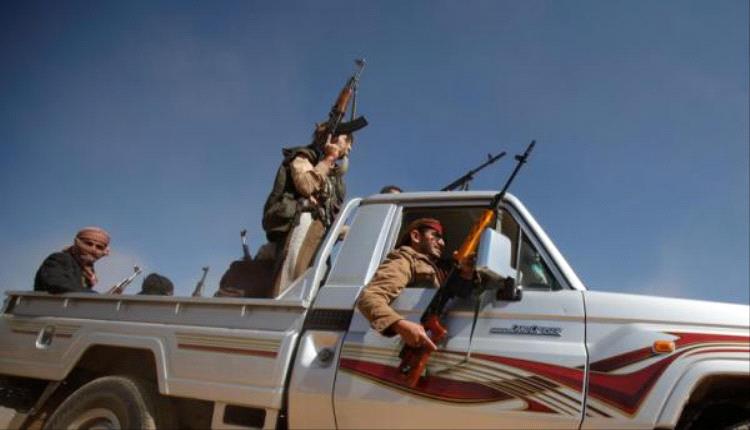 شنت أجهزة الاستخبارات التابعة لمليشيا الحوثي حملة مداهمات واسعة في صنعاء خلال الساعات الماضية، استهدفت تياراً دينياً محلياً، في إطار مساعي الجماعة لفرض أحاديتها الفكرية وقمع أي أنشطة دينية لا تتماشى مع توجهاتها الأيديولوجية. #اليمن 