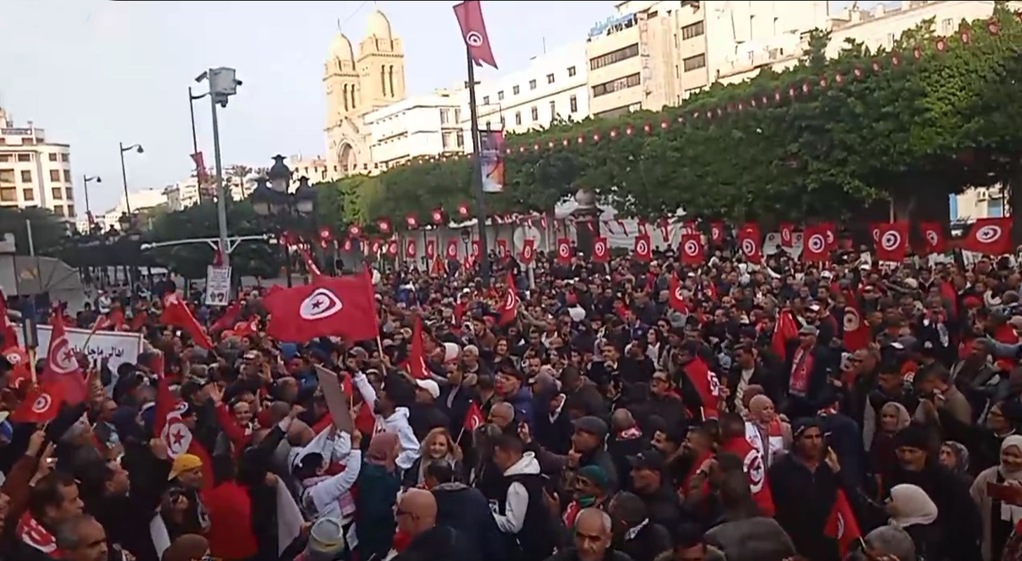 تونس... مسيرة بالعاصمة لمساندي "مسار 25 جويلية" تطالب بـ"التصدي للتدخل الأجنبي 