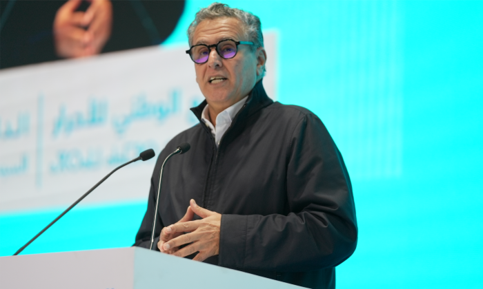 لا يزال الجدل محتدماً حول الصورة الذهنية لرئيس الحكومة الحالي، عزيز أخنوش، في وعي المواطن المغربي 