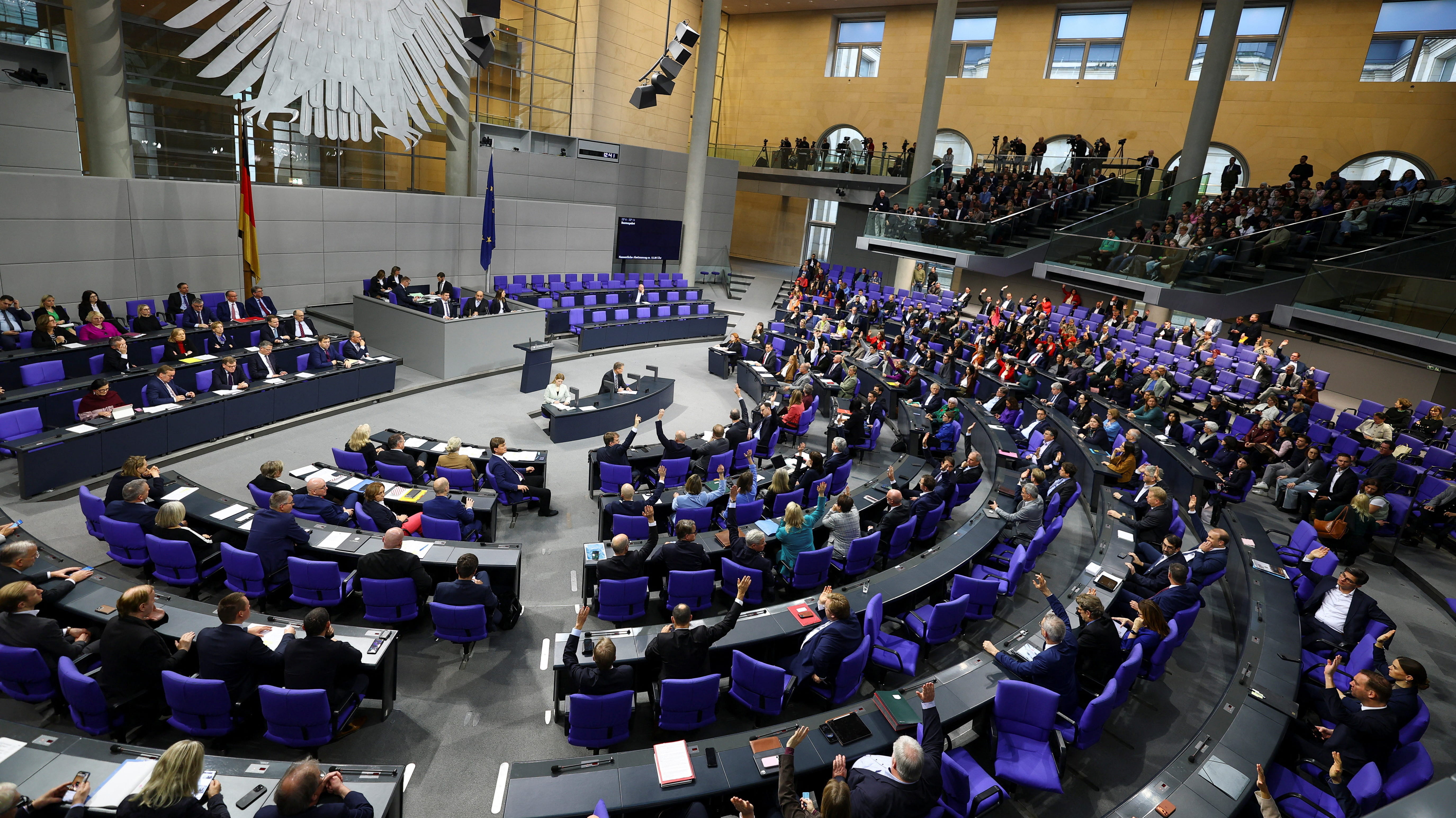 البرلمان الألماني يقر مشتريات عسكرية بقيمة 50 مليار يورو #الشارقة24 