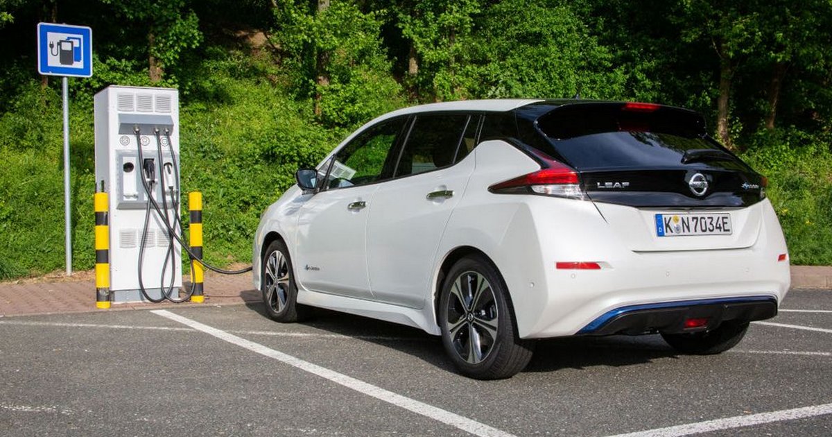 كيف تشحن سيارتك الكهربائية أسرع في الشتاء؟ نصائح مهمة 