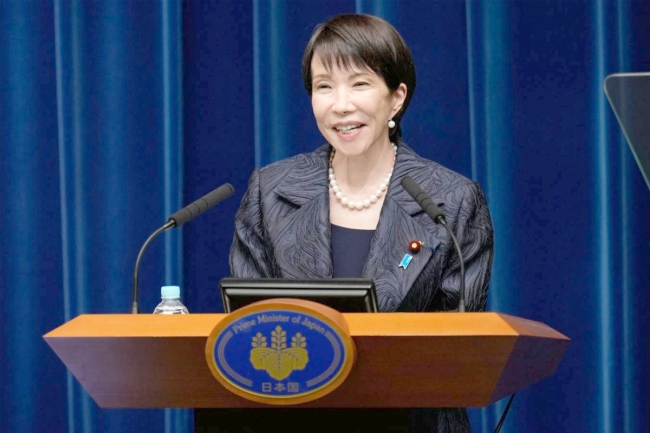 تاكايتشي تطلب مقابلة وترامب يرد بفتور. طوكيو تواصل إغضاب بكين بموقف غامض من تايوان 