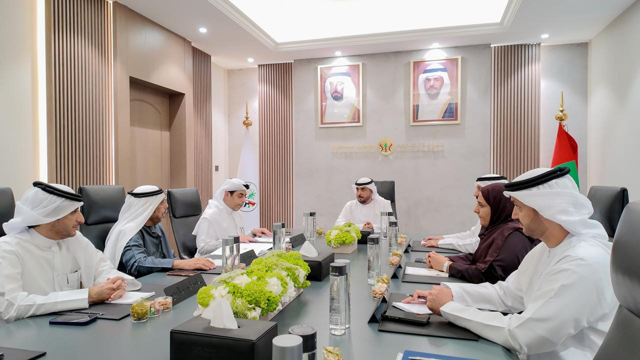 الشارقة للضمان الاجتماعي يناقش خطط تعزيز الاستدامة وجودة الخدمات #الشارقة24 