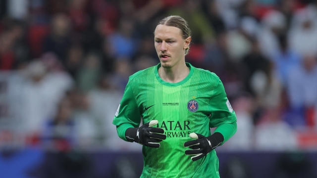 سافونوف يكتب التاريخ مع باريس سان جيرمان 