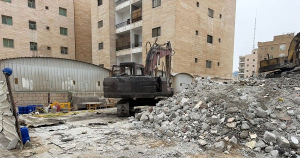 البلدية: هدم 9 عقارات وتحرير 10 مخالفات وإنذارات في #المنقف 