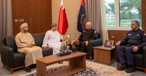 رئيس الشرطة يستقبل رئيس الاتحاد الدولي لإلتقاط الاوتاد #صحيفة_البلاد 