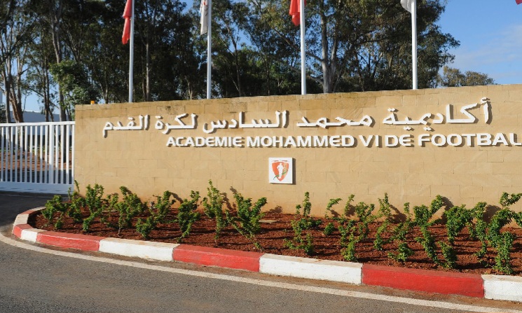 وأبرزت الصحيفة أن إرادة الإدماج السوسيو-مهني من خلال الرياضة التي دعا إليها الملك محمد السادس سنة 2008 هي إرادة حقيقية ، موضحة أن المملكة تضع بنياتها التحتية رهن إشارة العديد من البلدان الإفريقية التي تحتاج إليها 