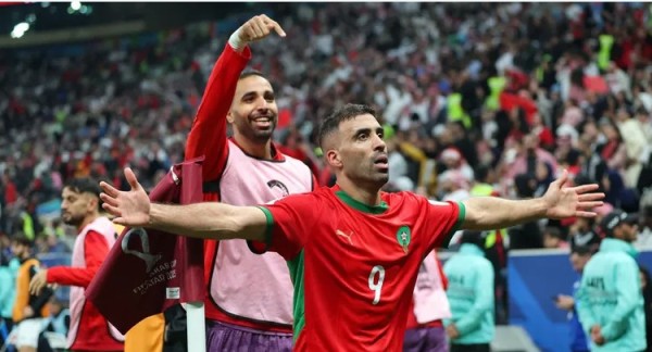 بعد تتويج المغرب.. حمد الله يعلن اعتزاله اللعب دوليا #الأردن 