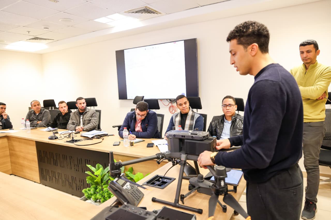 الري تتبني الدرون والتقنيات الذكية لتعزيز إدارة الموارد المائية 