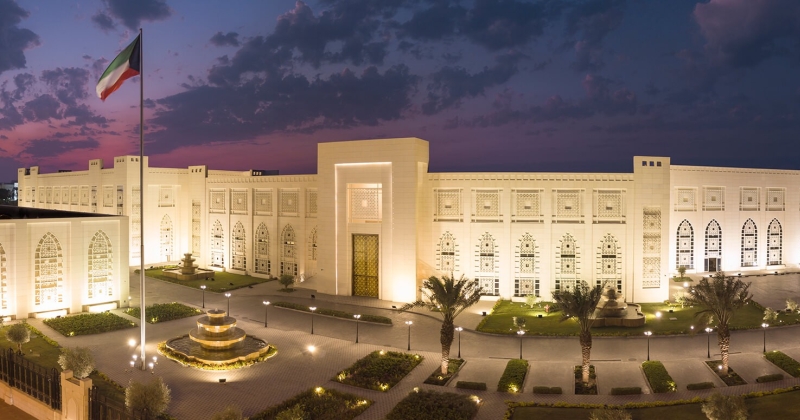 الكويت ترحب بإلغاء العقوبات المفروضة على سوريا بموجب قانون «قيصر». خطوة مهمة تسهم في دعم التعافي الاقتصادي في سوريا ومساندة جهود الحكومة في إعادة البناء والتنمية 