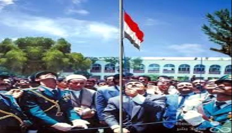 أصدر داعية إسلامي شهير فتوى دينية جديدة بشأن "الوحدة اليمنية" وأهمية استمرارها أو انهائها، محذرا من الباسها "لباس الدين"، لاعتبار ذلك من الكذب على الله. #اليمن 