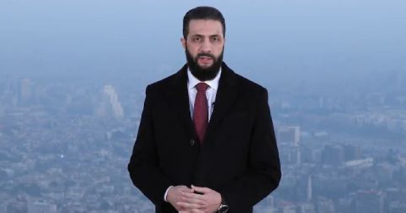 الشرع هنأ الشعب السوري برفع العقوبات الأميركية: «اليوم يومكم». شكر ولي العهد السعودي وأمير قطر والرئيس التركي على جهودهم. «بإرادة السوريين ودعم الأشقاء طويت صفحة المعاناة وبدأت مرحلة البناء» 