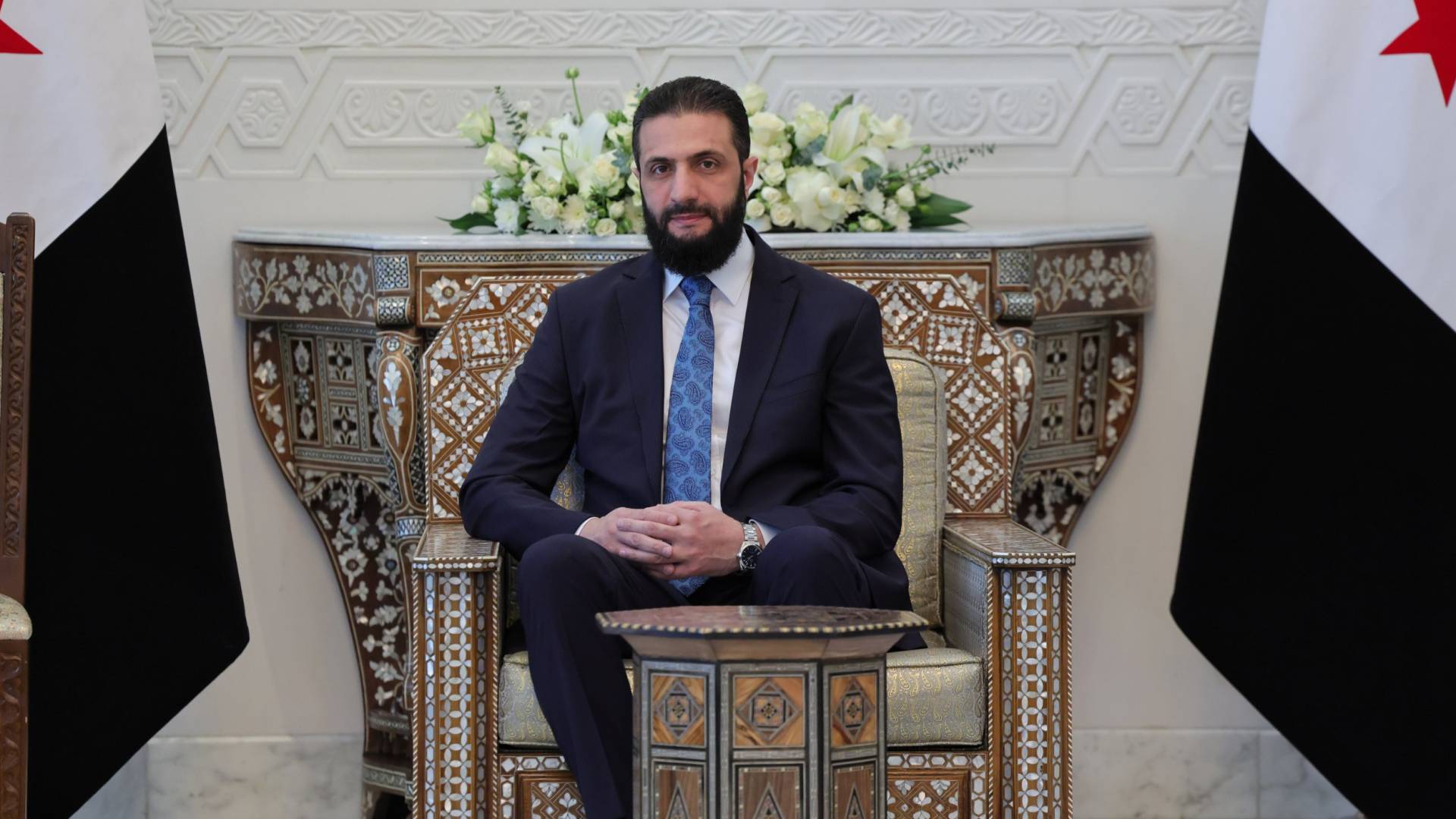 الشرع يهنئ السوريين برفع العقوبات ويشكر ترمب وجميع الدول التي ساندت السوريين #عاجل 