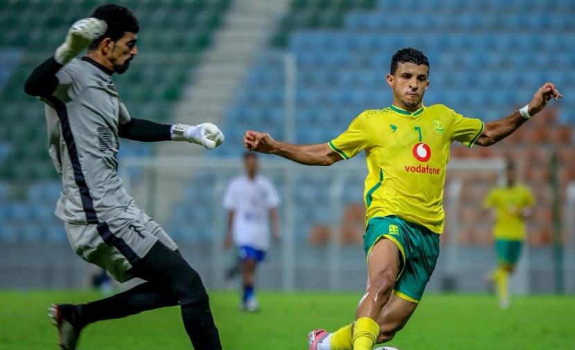 السيب يعتلي صدارة "دوري جندال".. وانتصارات لافتة وظهور أول لعبري 