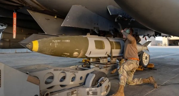 أول تعليق رسمي من سوريا بعد الضربات الأميركية على مواقع "داعش" #الأردن 