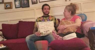 عاجل أحمد الفيشاوى يغيب عن جنازة والدته سمية الألفى.. اعرف السبب 