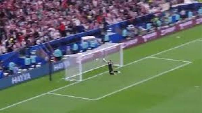 نائب رئيس اتحاد الكرة يوضح حقيقة الفيديو المتداول لهدف المغرب الثاني: هل تم التلاعب بالذكاء الاصطناعي؟ #سرايا 