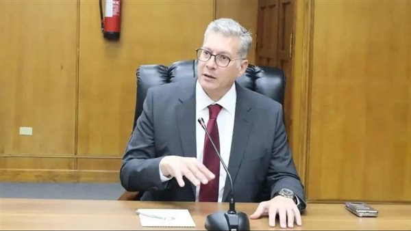 عاجل | البنزين والسولار.. وزير البترول يحدد موعد زيادة أسعار المواد البترولية المرتقبة في مصر 