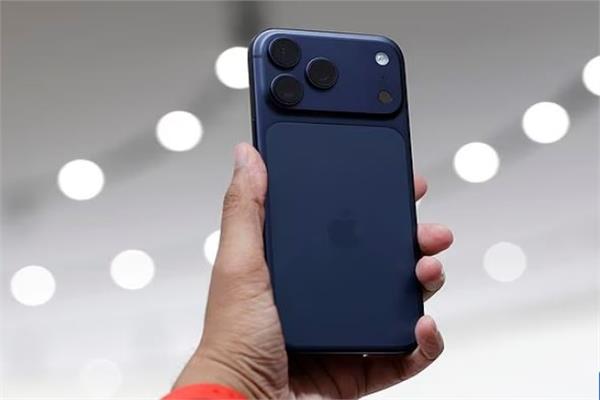 هل هي بداية النهاية؟| أعطال متكررة بـ آيفون تدفع المستخدمين للهروب نحو #أندرويد 