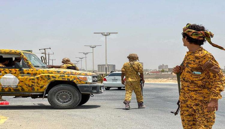 أعلن القيادي في المجلس الانتقالي الجنوبي، راجح باكريت، عن خطة تستهدف تأهيل واستيعاب أكثر من 10 آلاف جندي من أبناء محافظة المهرة ضمن توجهات تهدف إلى تمكين أبناء المحافظة من إدارة شؤونهم الأمنية والعسكرية، وتعزيز دورهم في حفظ الأمن #اليمن 