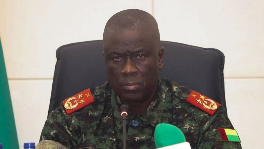 الرئيس الانتقالي لغينيا بيساو: نفذنا انقلاباً "لتفادي إراقة الدماء" #جريدة_الغد 