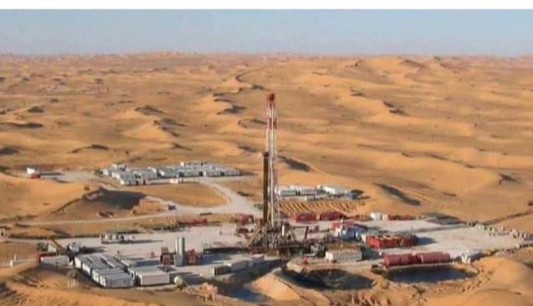 كشف الصحفي الاقتصادي ماجد الداعري مساء السبت، عن استمرار عمليات إنتاج وتصدير النفط والغاز من الحقول والموانئ الجنوبية والشمالية دون توقف #اليمن 