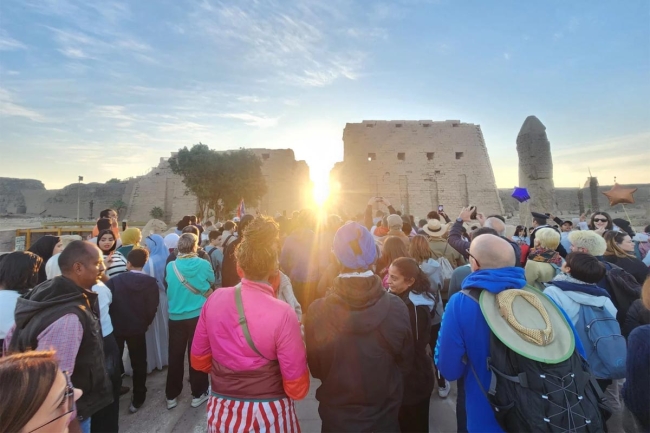 الشمس تتعامد على معابد الكرنك معلنة بداية فصل الشتاء 